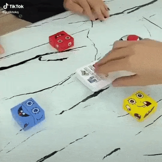 Skaldo_and_malin_Isa_Smart_Puzzle_Building_Cubes_GIF_1_540x.webp__PID:4c1f7c44-64fe-4fd0-959a-395e2472453f